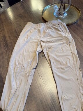Kenneth Cole Men's Light Khaki Jogger Pants